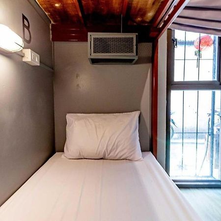 Loftel 22 Hostel Bangkok Exteriör bild