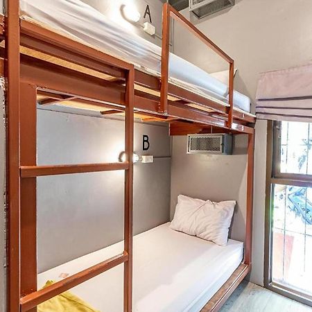 Loftel 22 Hostel Bangkok Exteriör bild