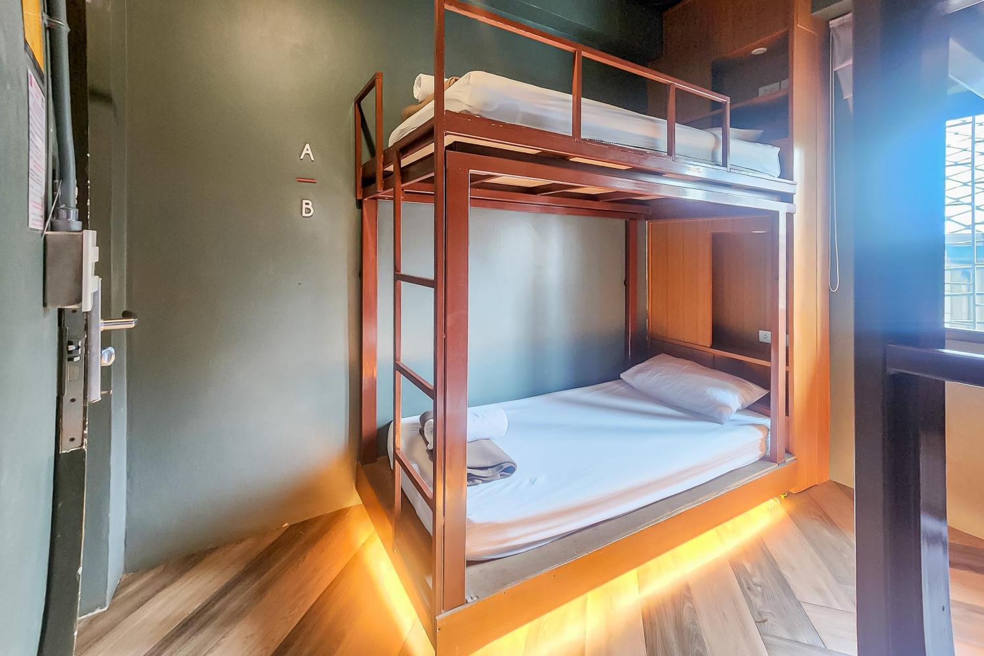Loftel 22 Hostel Bangkok Exteriör bild