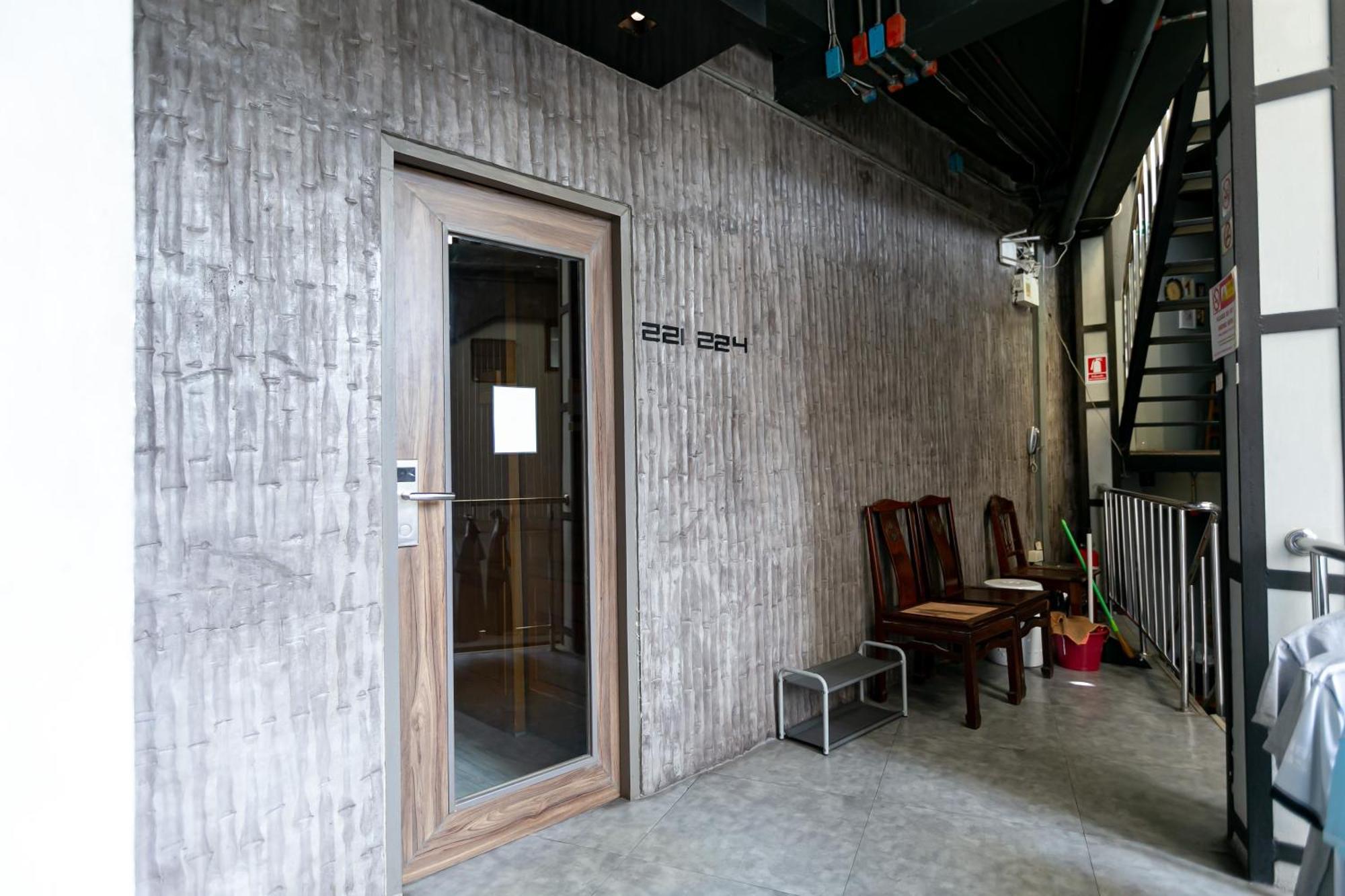 Loftel 22 Hostel Bangkok Exteriör bild