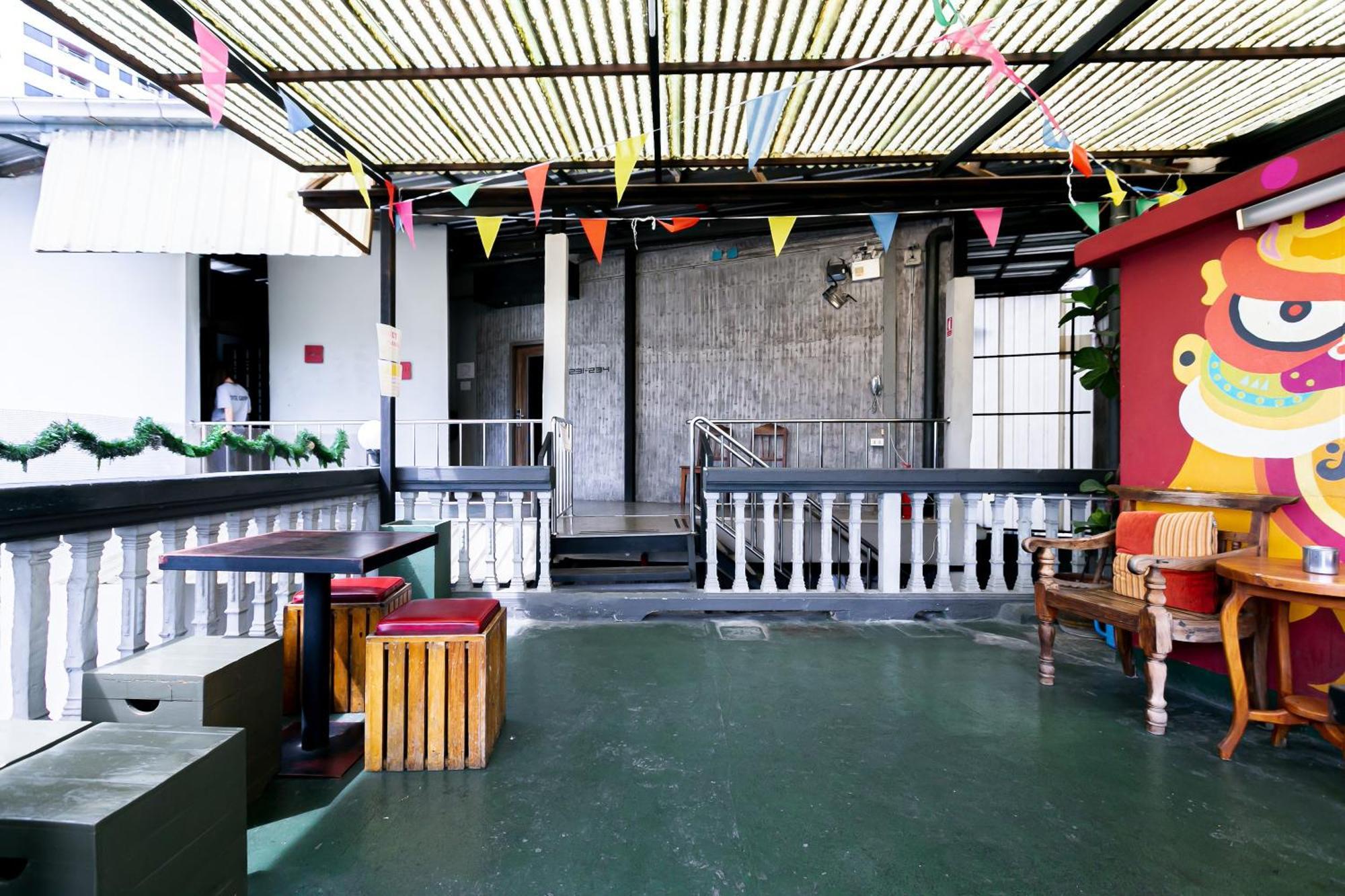 Loftel 22 Hostel Bangkok Exteriör bild