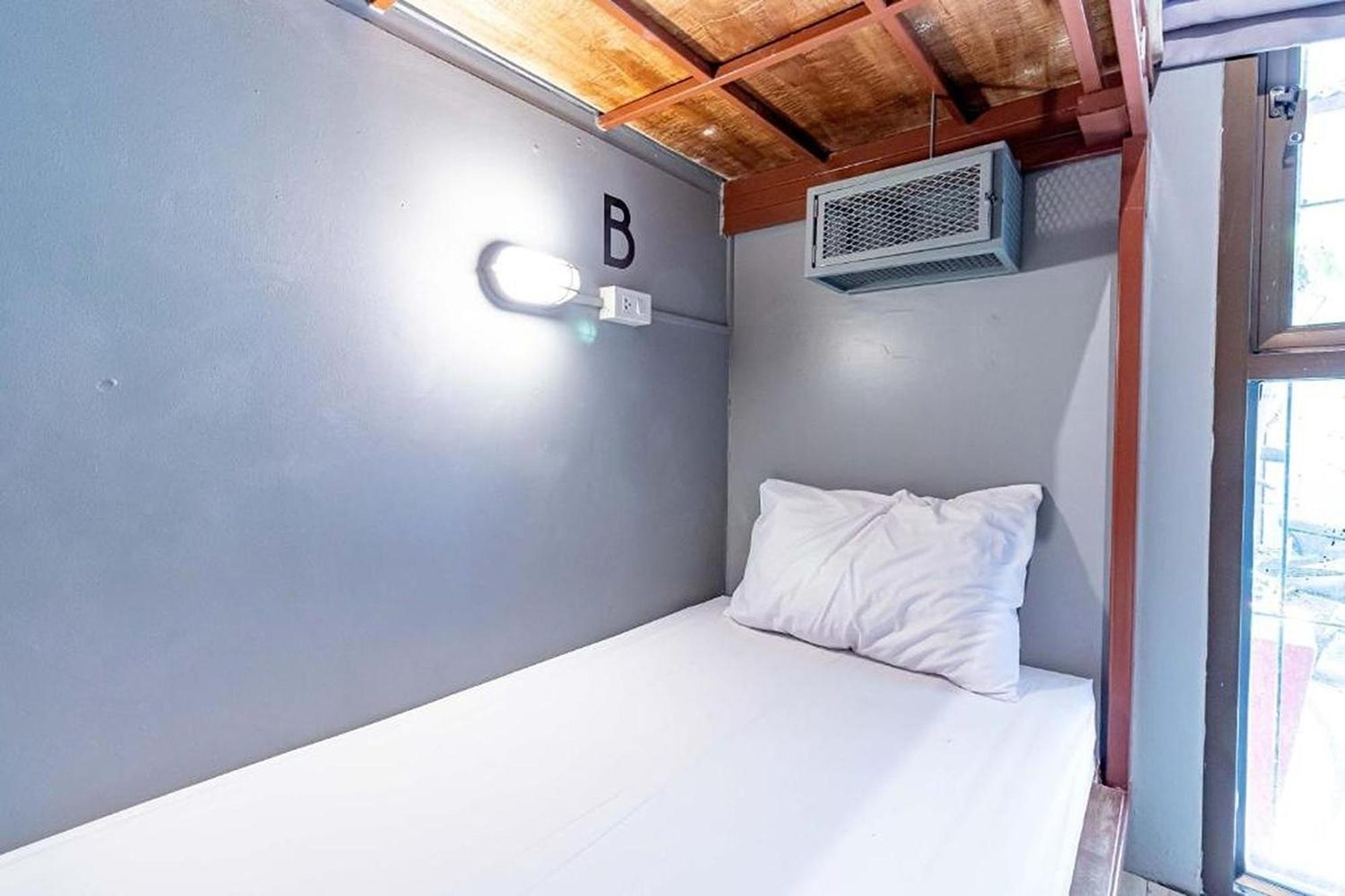 Loftel 22 Hostel Bangkok Exteriör bild