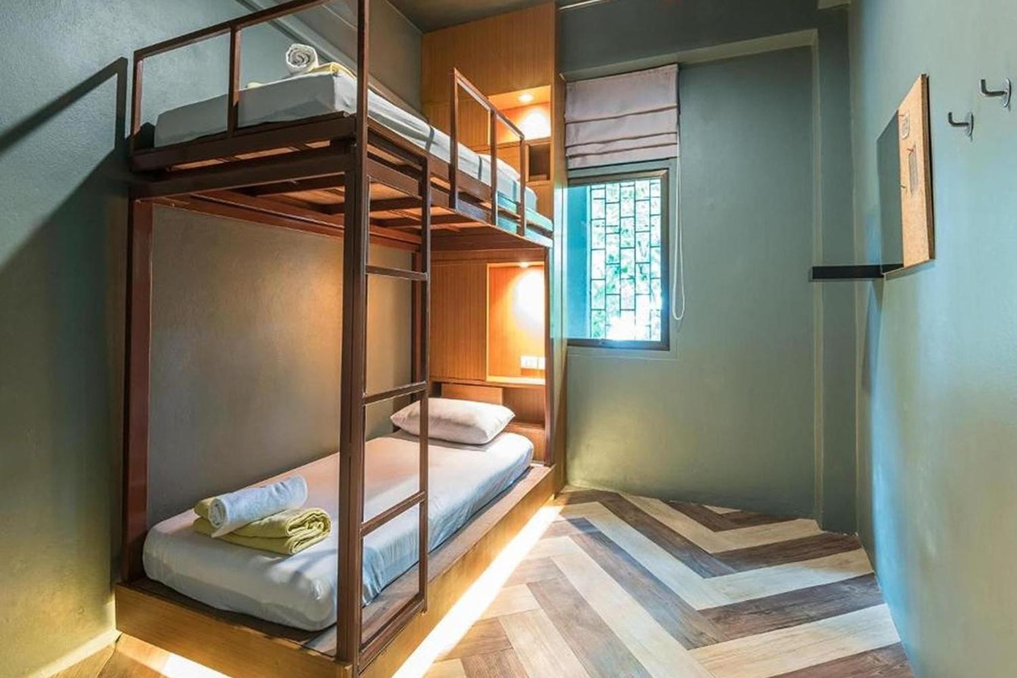 Loftel 22 Hostel Bangkok Exteriör bild
