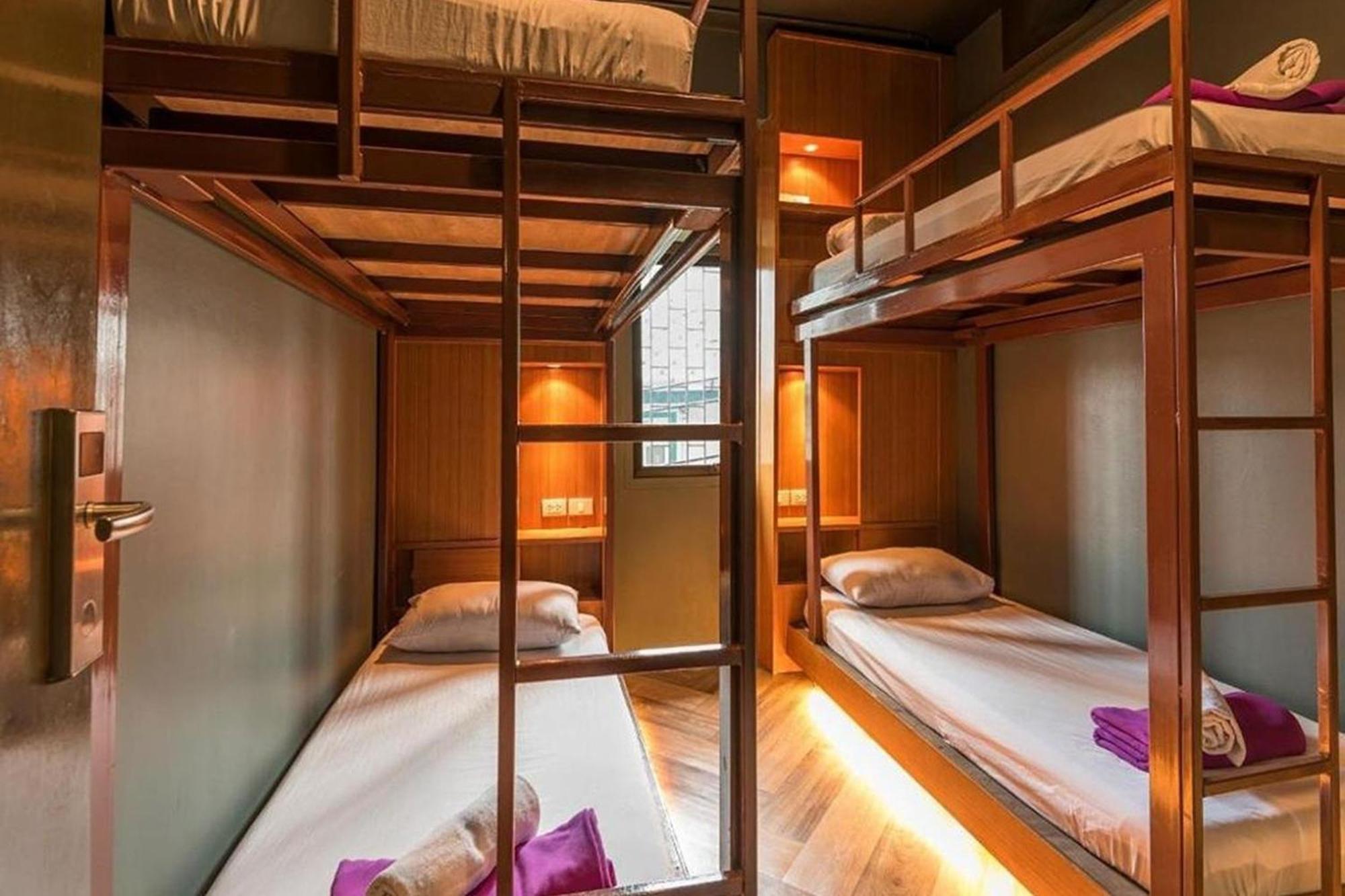 Loftel 22 Hostel Bangkok Exteriör bild