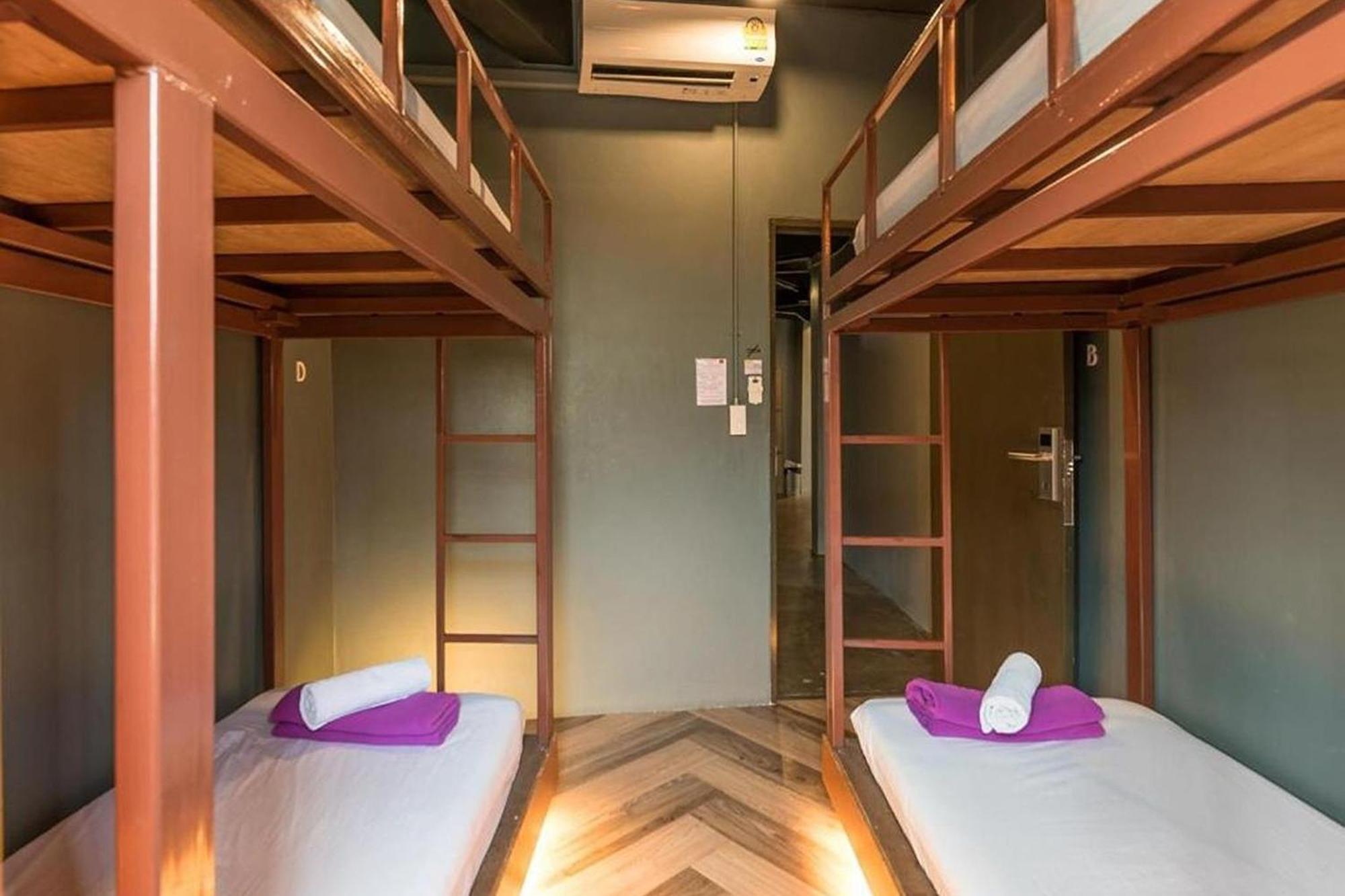 Loftel 22 Hostel Bangkok Exteriör bild